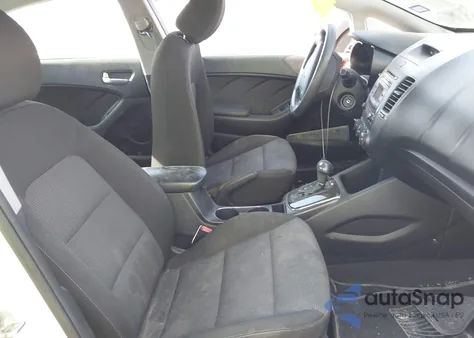 2017 Kia Forte Lx z USA, uszkodzony, nr VIN 3KPFK4A74HE072331